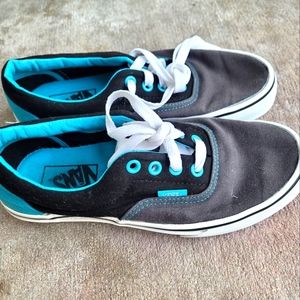 Van's Off the Wall black/blue skateboard shoes sz 5 (men) and 6.5 (women…